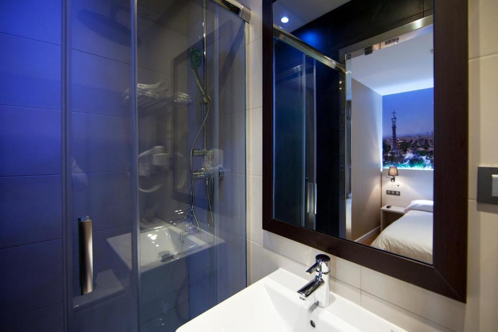 Hostal Bcn Ramblas Barcelona Værelse billede