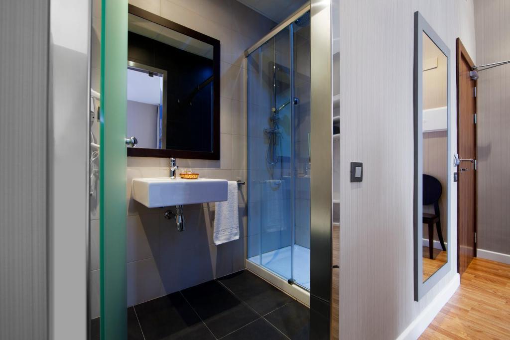 Hostal Bcn Ramblas Barcelona Værelse billede