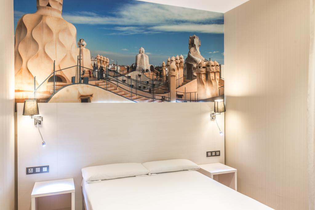 Hostal Bcn Ramblas Barcelona Eksteriør billede