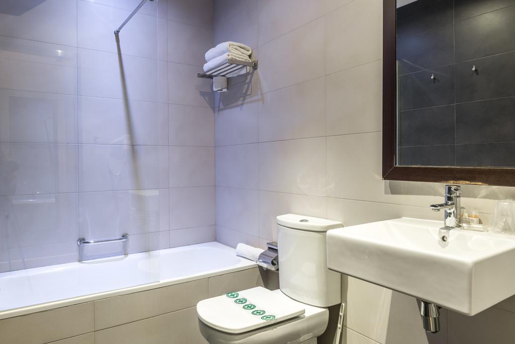 Hostal Bcn Ramblas Barcelona Eksteriør billede