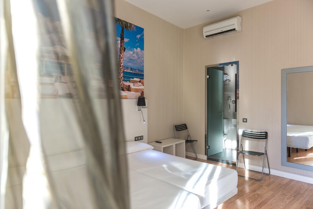 Hostal Bcn Ramblas Barcelona Eksteriør billede