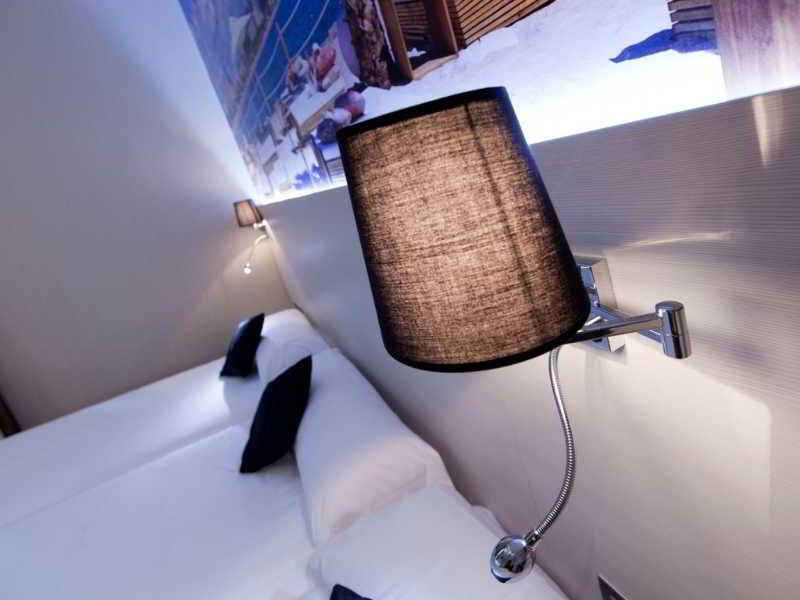 Hostal Bcn Ramblas Barcelona Eksteriør billede